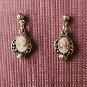 #150 Vintage Cameo Drop Earrings